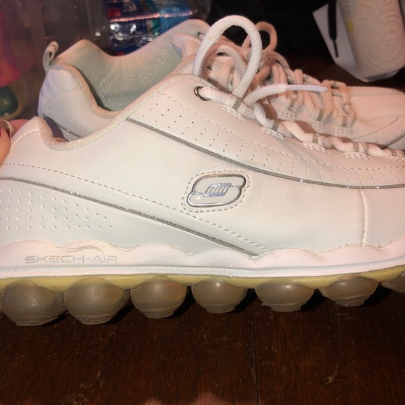 Skechers Woman’s Skech Air Sneakers Athletic Shoes Sz 10US White /Knobby Bottoms - Picture 5 of 6